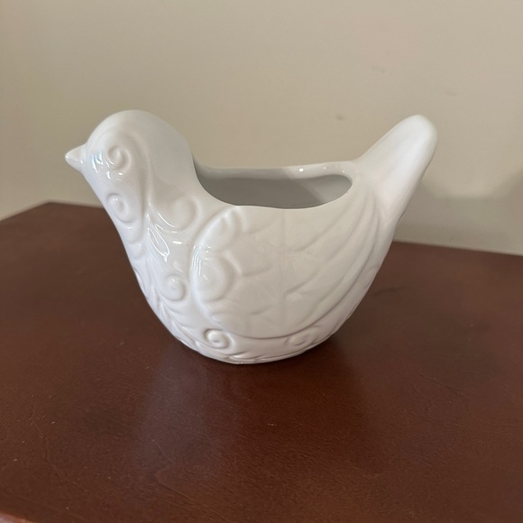 White ceramic bird succulent planter. Measurement in pictures. - Picture 5 of 5